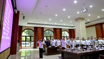 “了解锦江、融入锦江、扎根锦江、奉献锦江”  <br>学校开展新进教职工入职培训